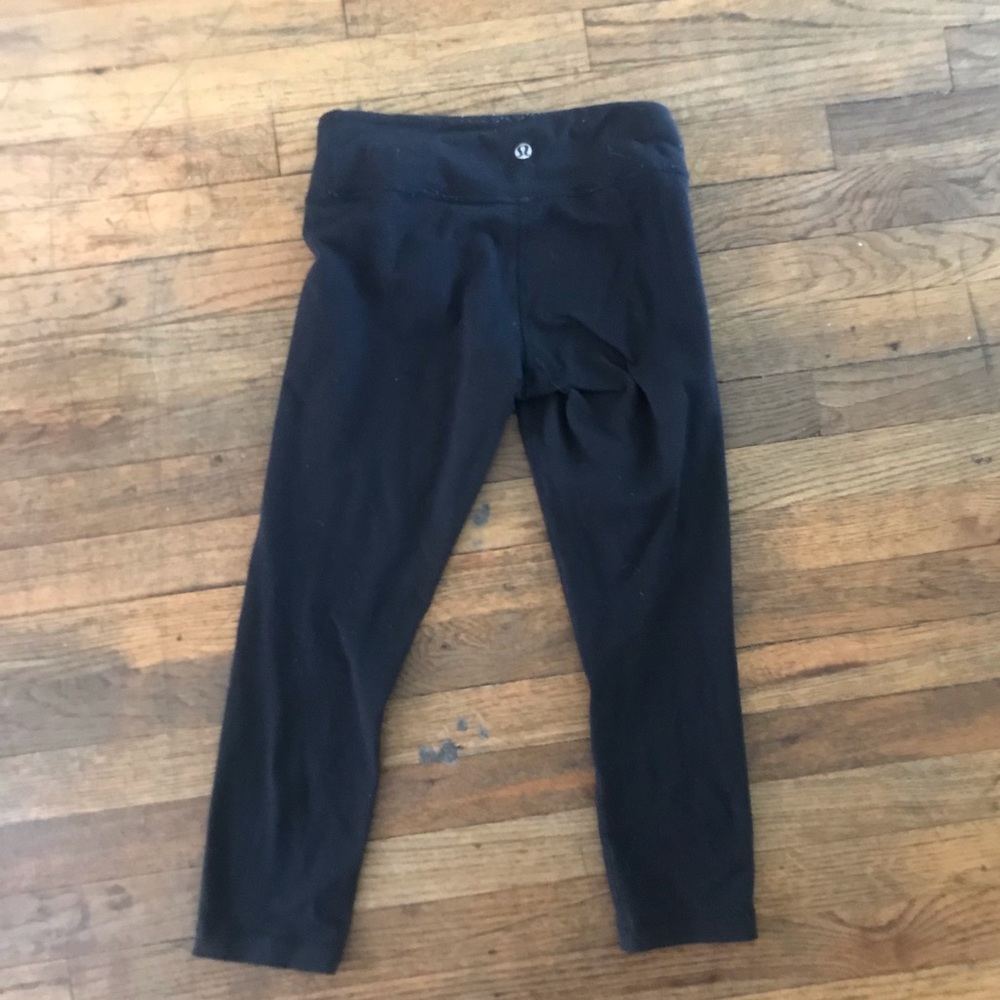 Black Lululemons